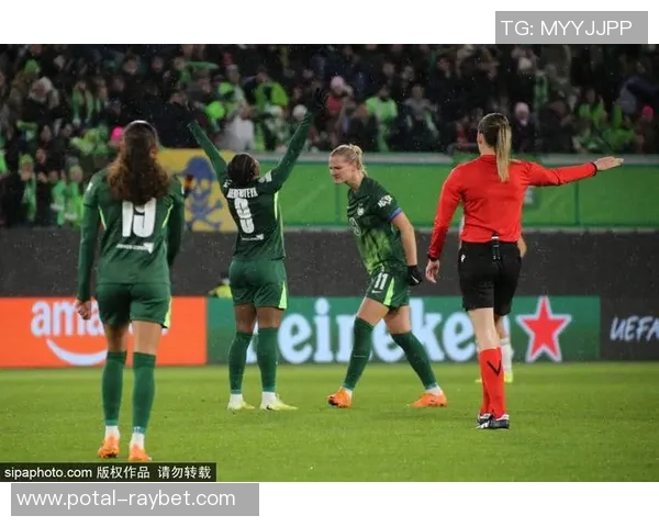 今日阿森纳迎战曼联期待精彩对决球迷热情高涨共襄盛举 今日阿森纳迎战曼联期待精彩对决球迷热情高涨共襄盛举